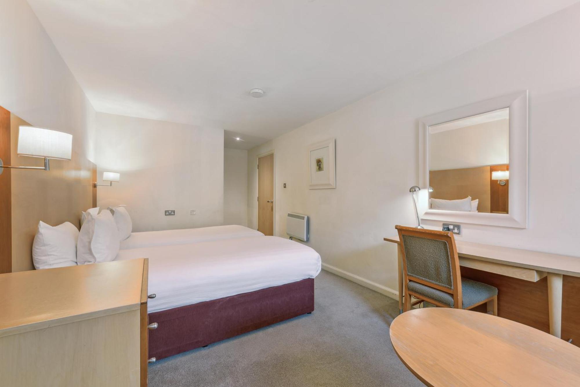 Holyrood Aparthotel Единбург Екстер'єр фото