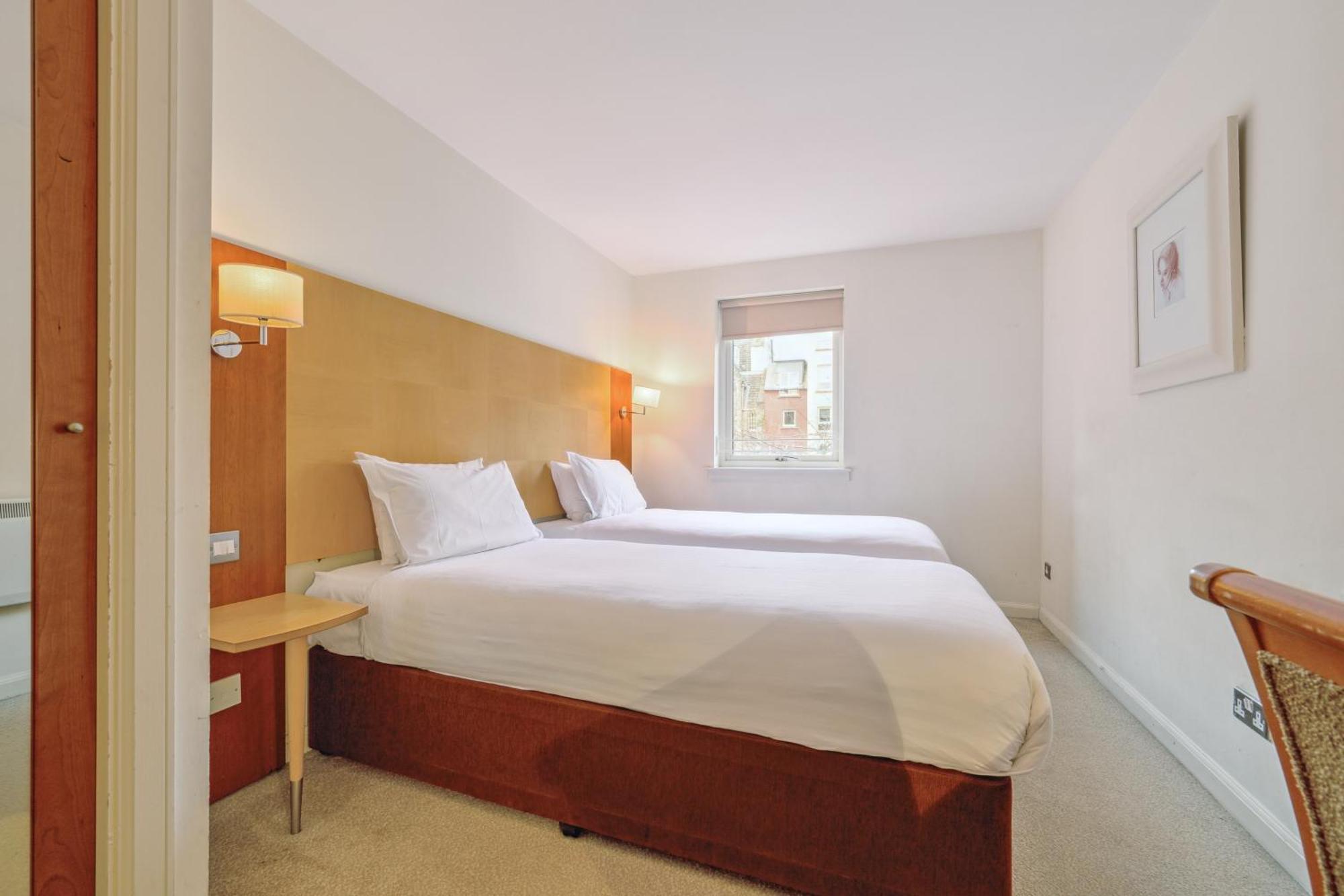Holyrood Aparthotel Единбург Екстер'єр фото