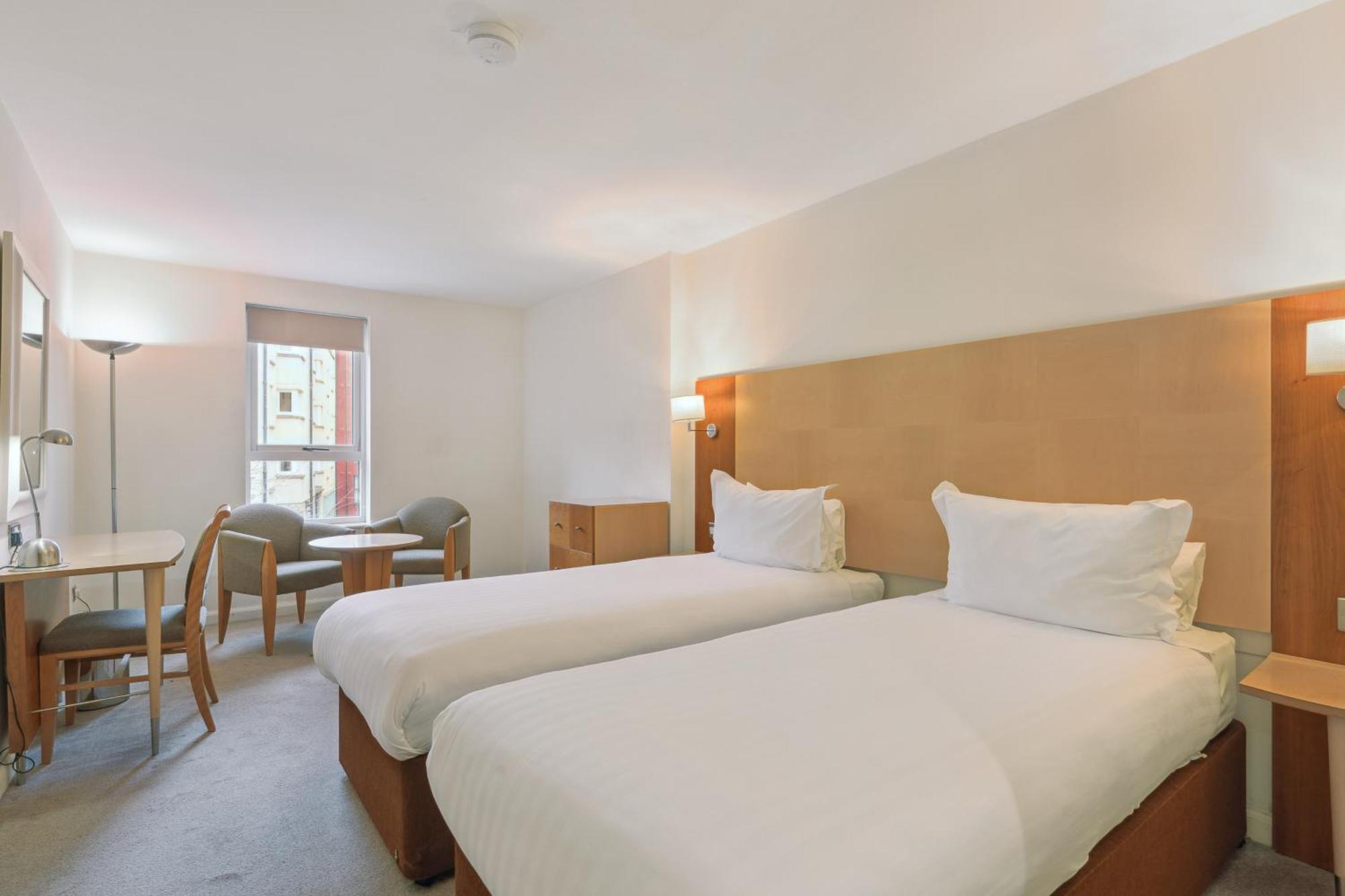 Holyrood Aparthotel Единбург Екстер'єр фото