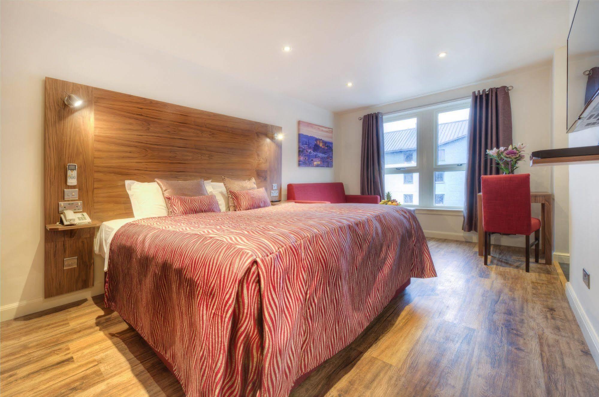 Holyrood Aparthotel Единбург Екстер'єр фото